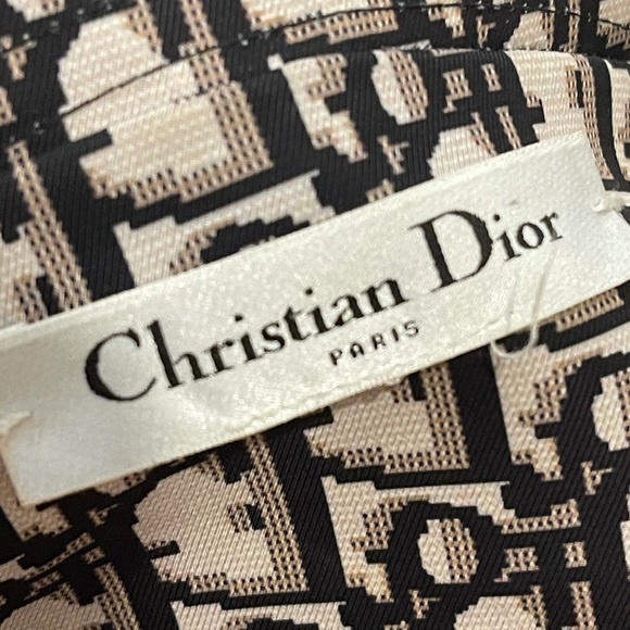 Worn twice , it’s almost new bought 3 months ago! 100% authentic - Picture 3 of 4